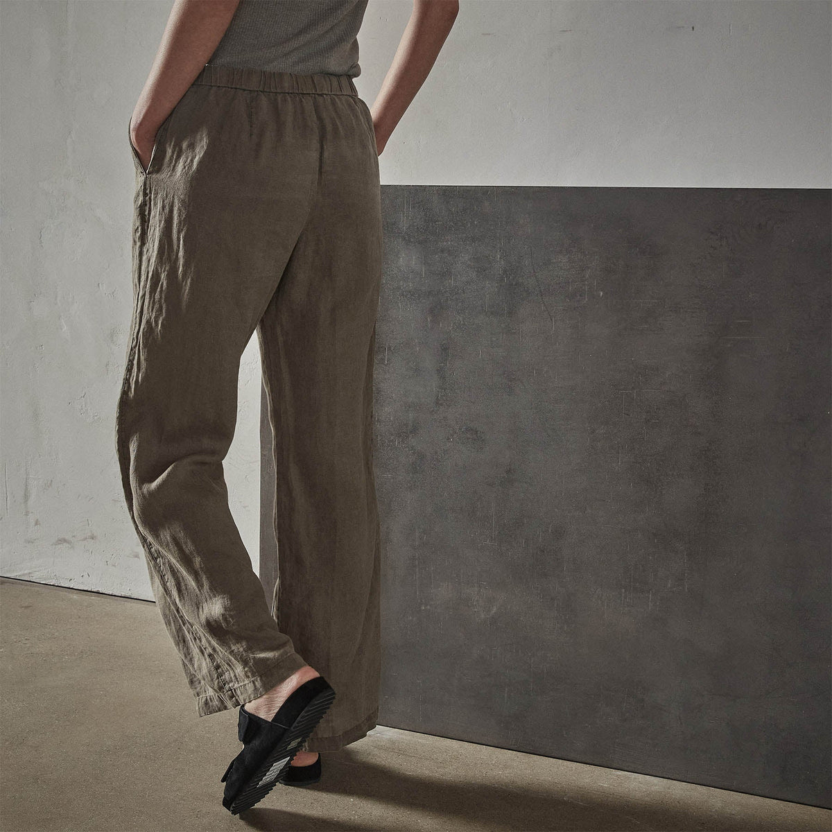 Linen Lounge Pant in Platoon Pigment | James Perse Los Angeles