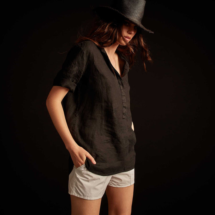 Lightweight Linen Pullover Shirt - Black | James Perse Los Angeles