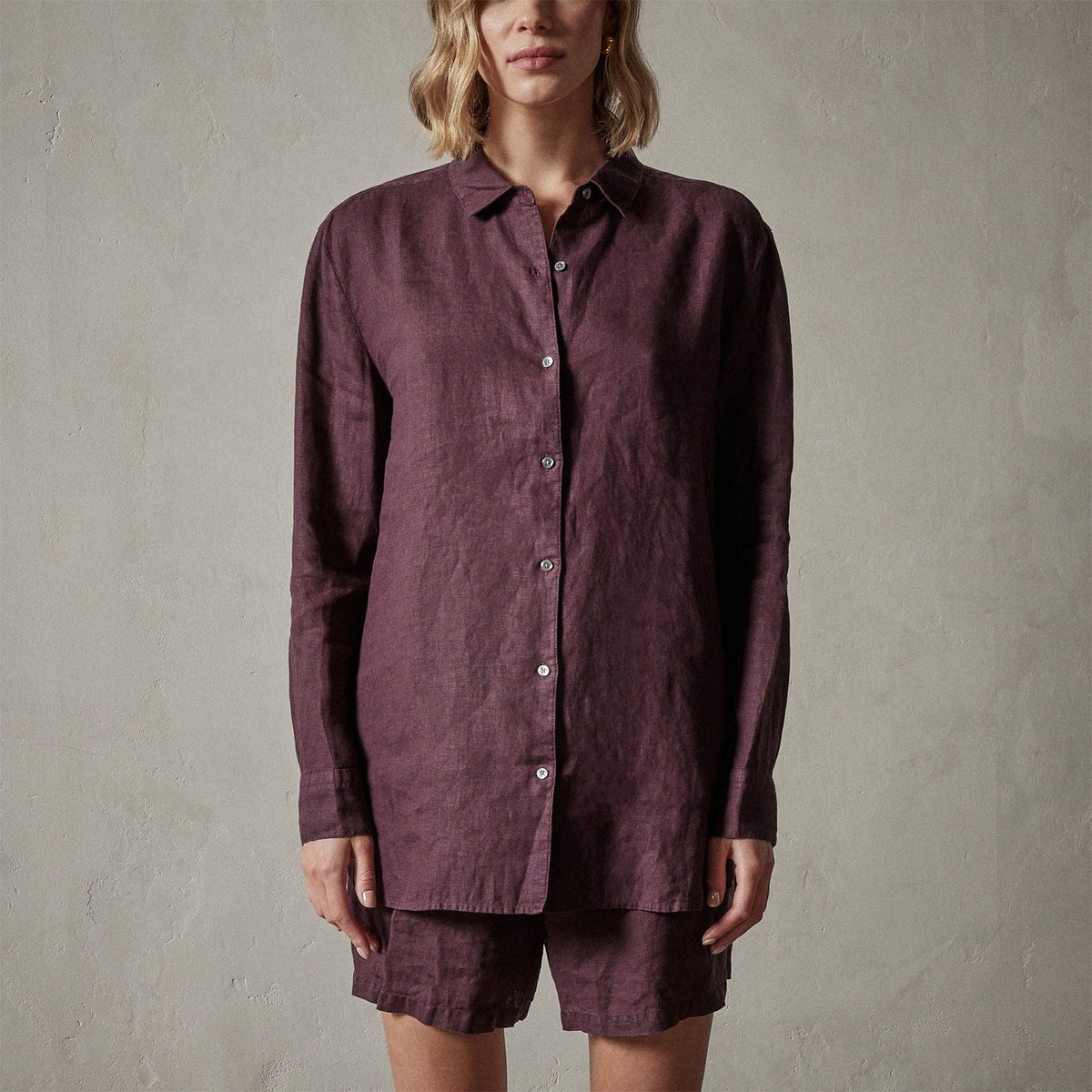 Lightweight Linen Shirt in Eggplant | James Perse Los Angeles