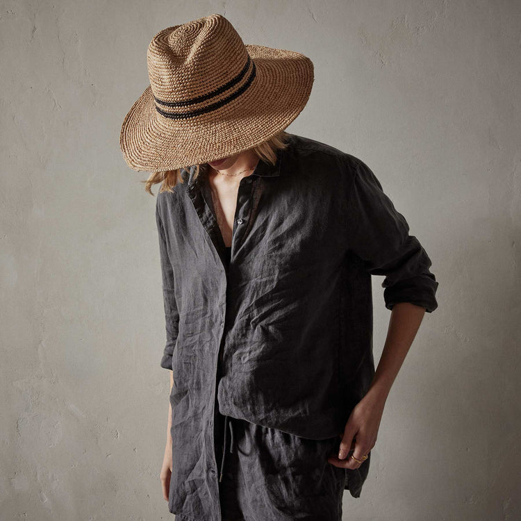 Lightweight Linen Shirt in Magma Pigment | James Perse Los Angeles