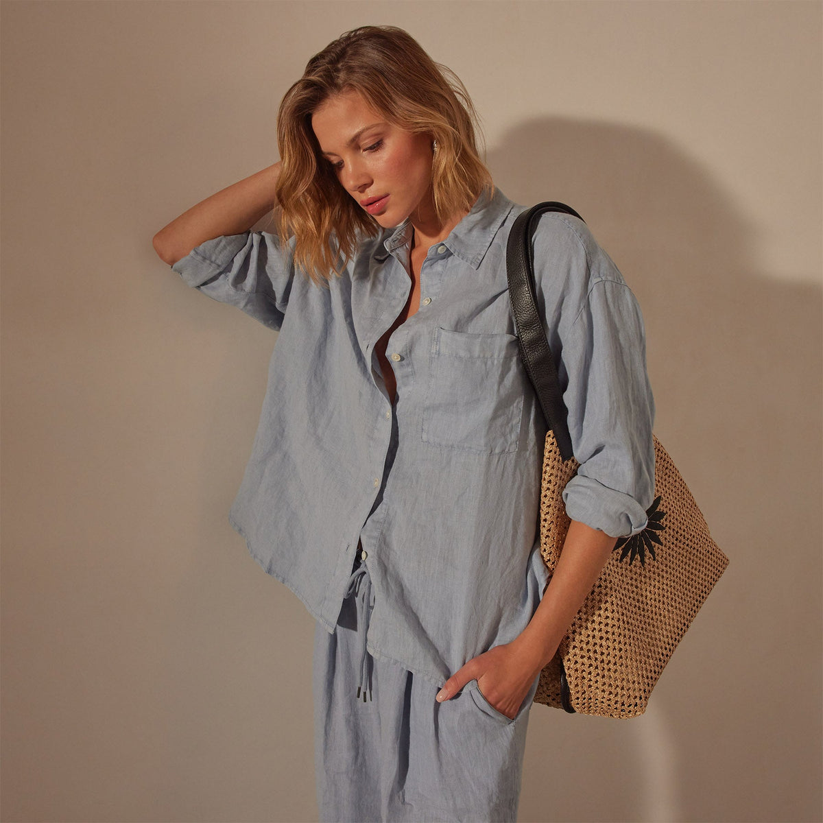 Linen Oversized Shirt in Open Sky Pigment | James Perse Los Angeles