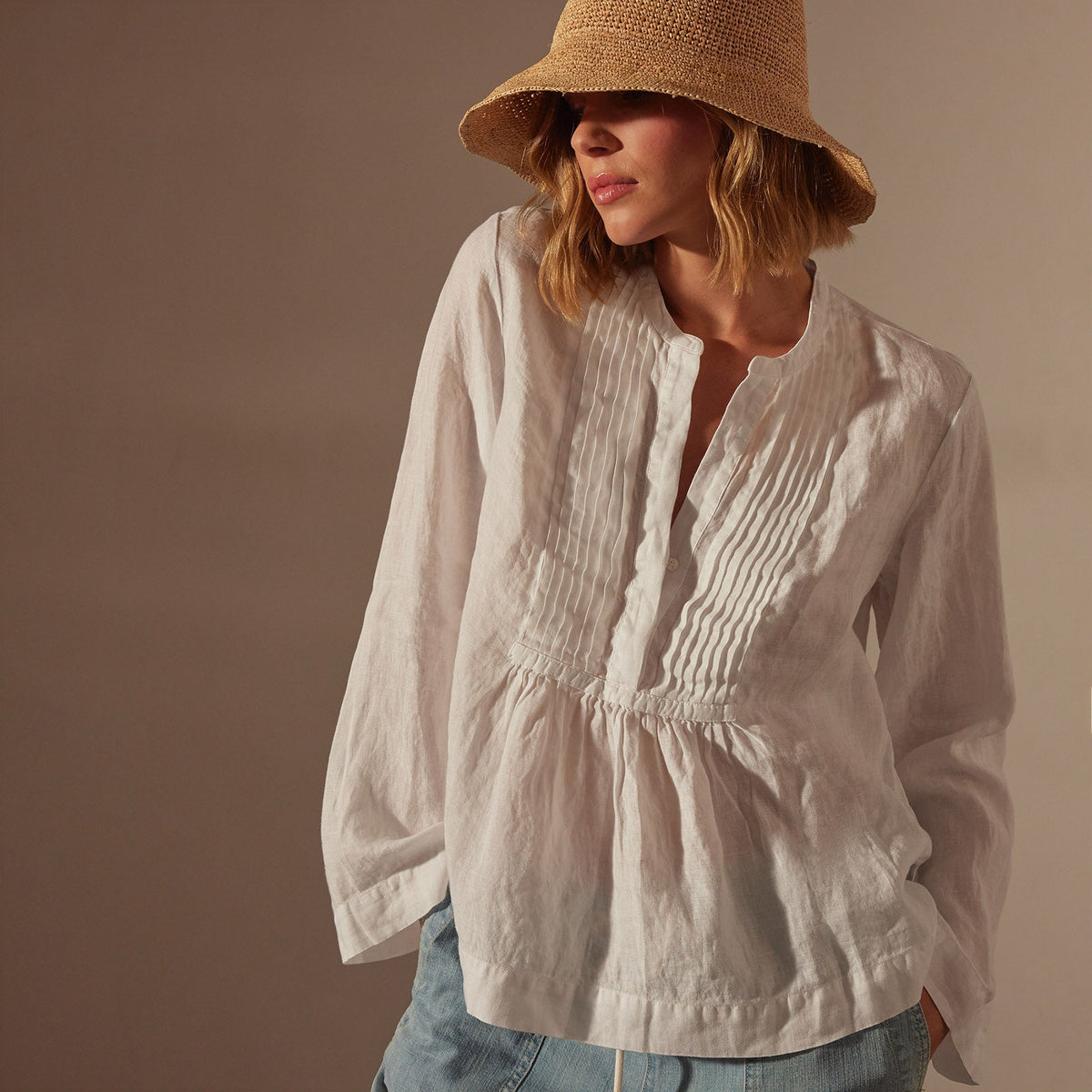 Pin Tuck Linen Top in White | James Perse Los Angeles