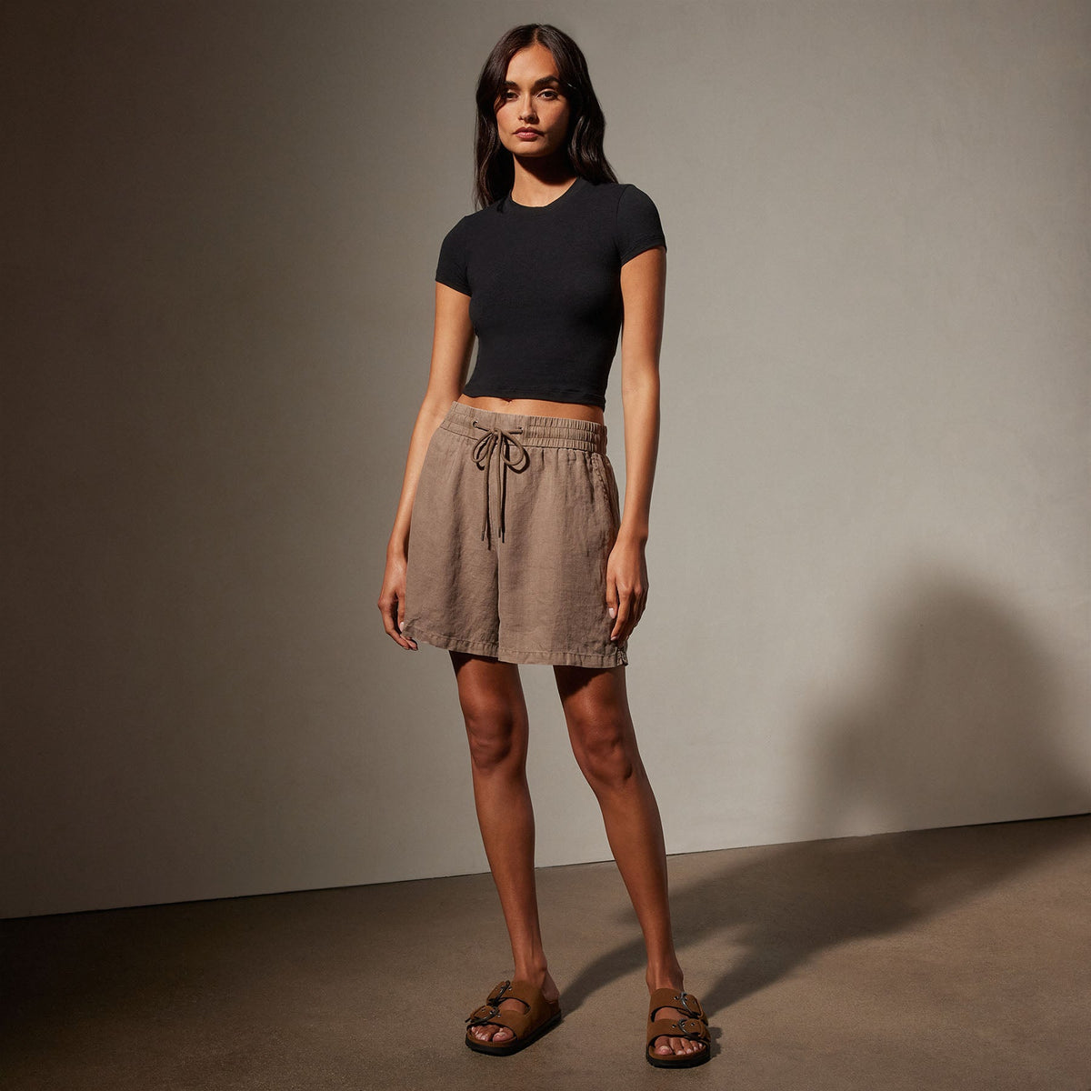 Relaxed Fit Linen Short in Cargo Pigment | James Perse Los Angeles
