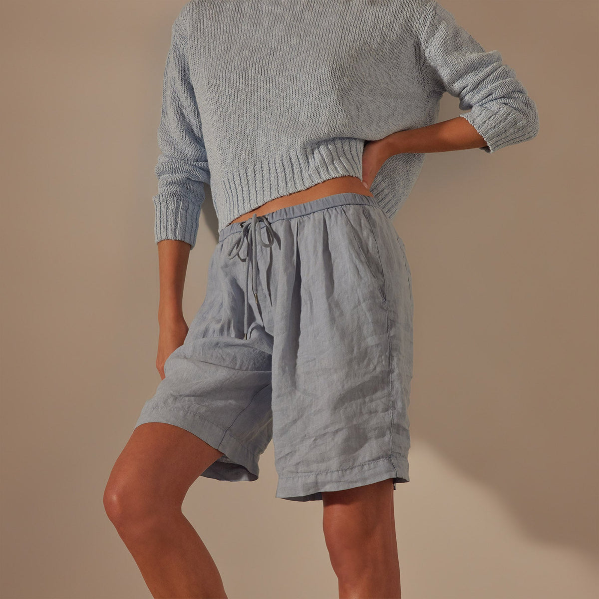 Pleated Linen Bermuda Short in Open Sky Pigment | James Perse Los Angeles