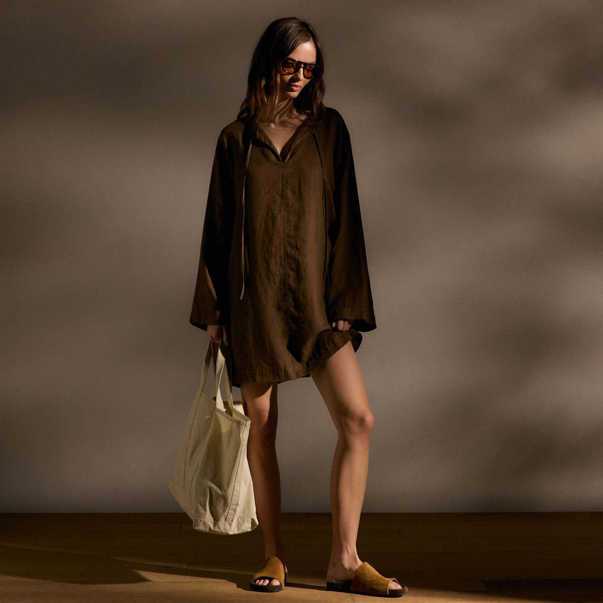 Lightweight Linen Tunic Dress in Cocoa Pigment | James Perse Los Angeles