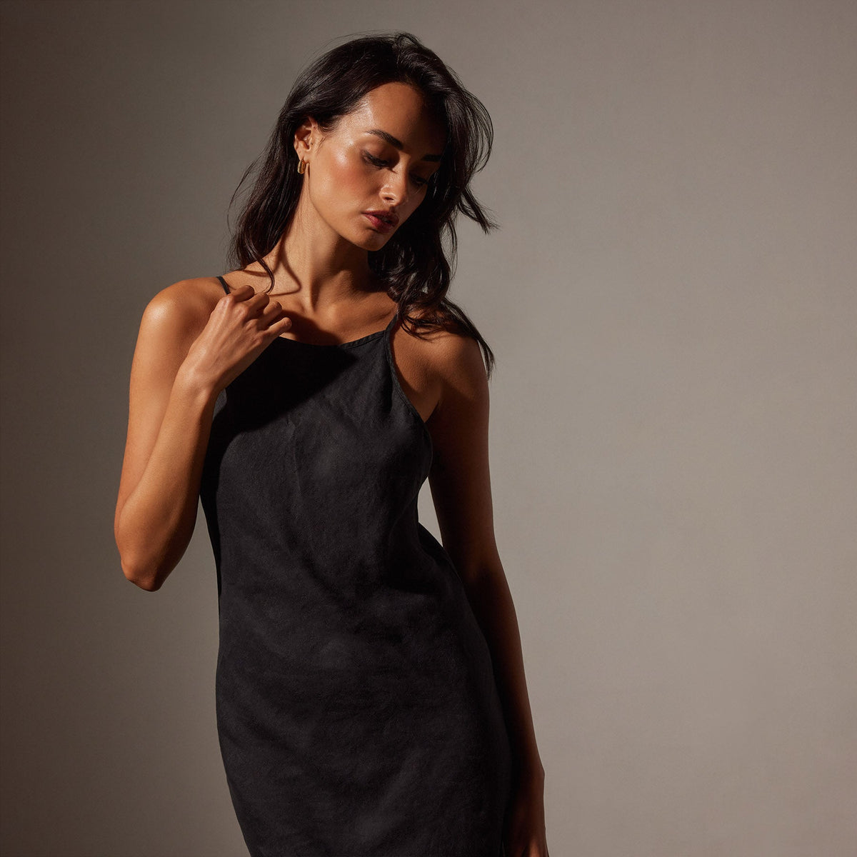 Lightweight Linen Cami Dress in Black | James Perse Los Angeles