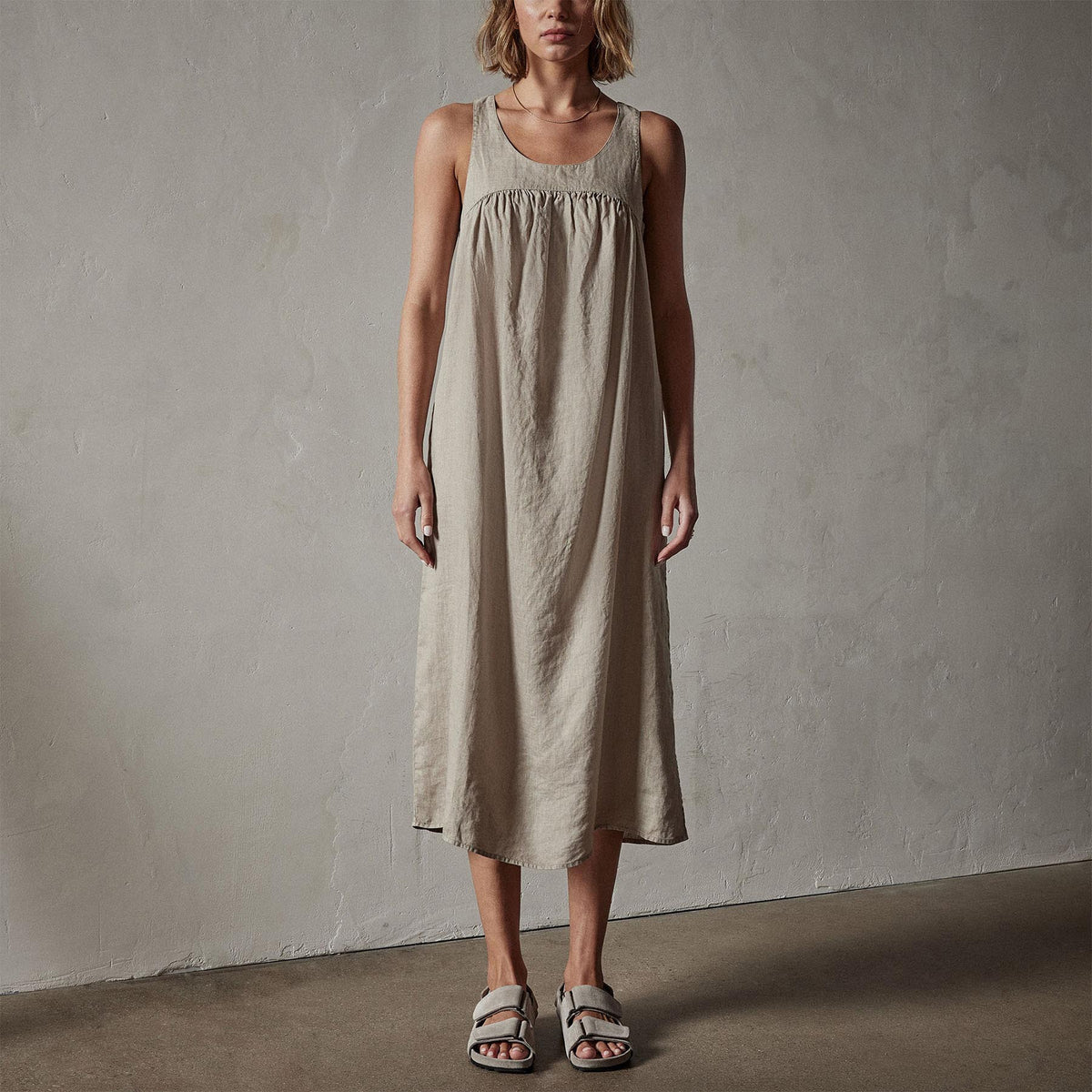 Gathered Linen Dress in Mineral Pigment | James Perse Los Angeles