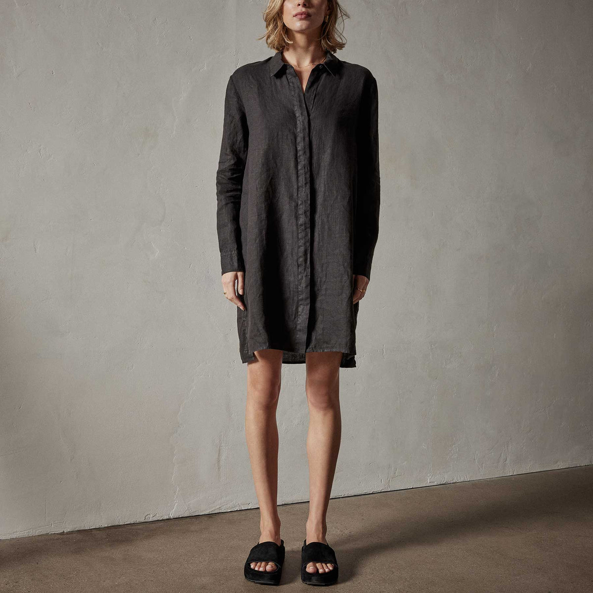 Lightweight Linen Shirt Dress in Black | James Perse Los Angeles