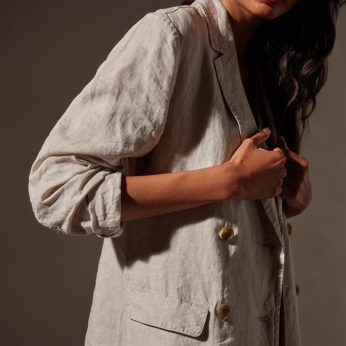 Garment Dyed Linen Double Breasted Blazer in Salt Pigment | James Perse in Los Angeles
