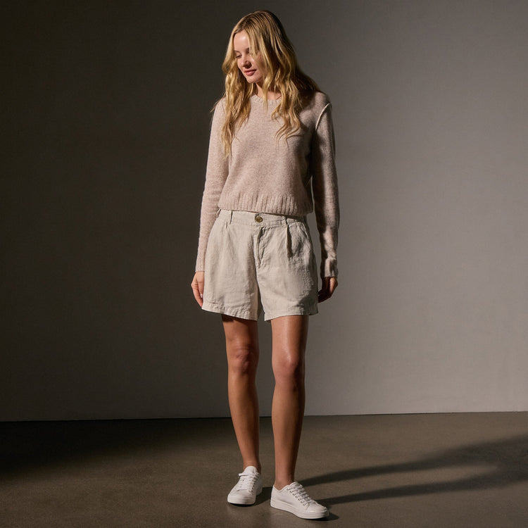 Linen Pleated Short in Salt Pigment | James Perse Los Angeles