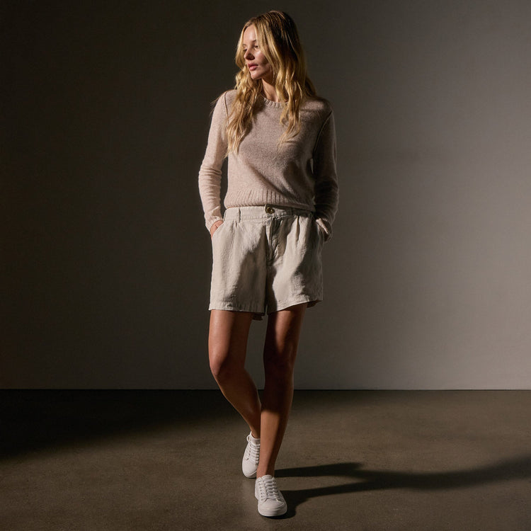 Linen Pleated Short in Salt Pigment | James Perse Los Angeles