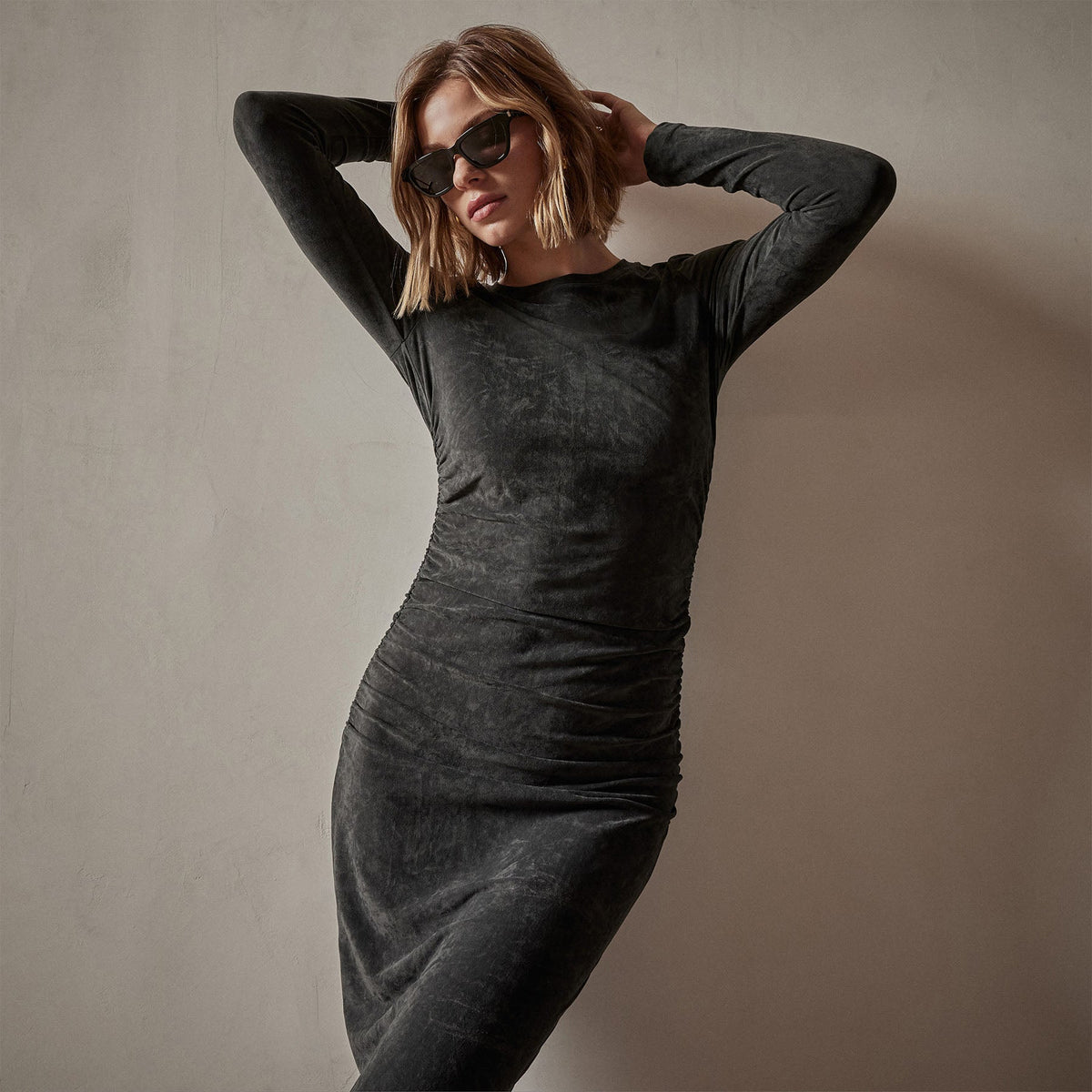 Ruched Velvet Long Sleeve Dress in Carbon | James Perse Los Angeles