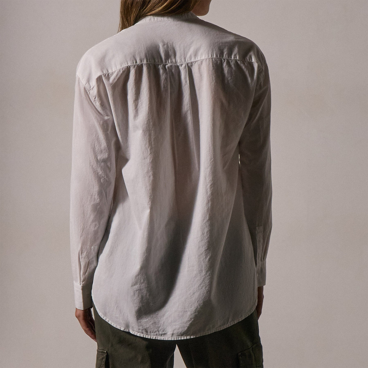 Lightweight Pullover Shirt in White | James Perse Los Angeles