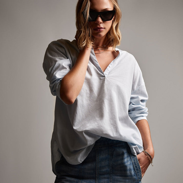 Lightwght Cotton Pullover Shirt in Baby Blue Pigment | James Perse Los Angeles