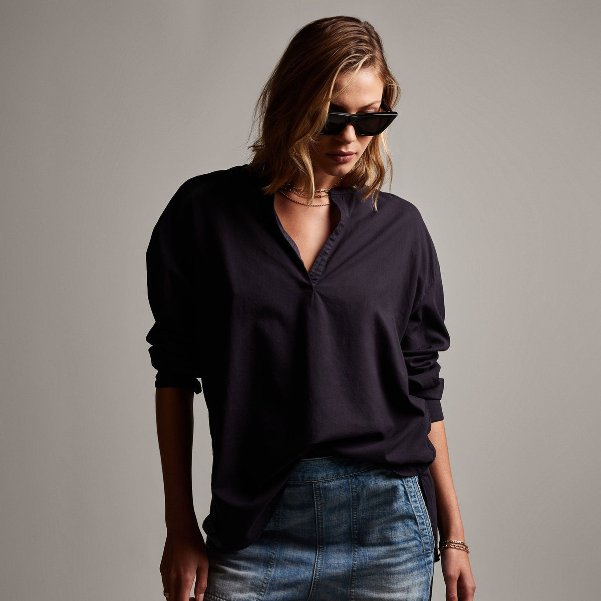 Lightwght Cotton Pullover Shirt in French Navy | James Perse Los Angeles