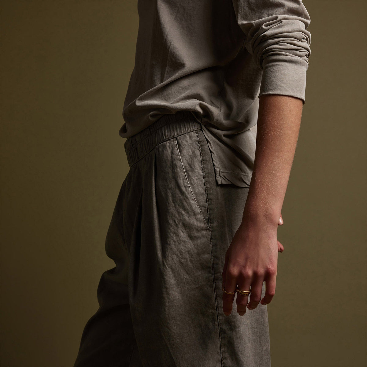 Canyon Linen Pant in Silt Pigment | James Perse Los Angeles