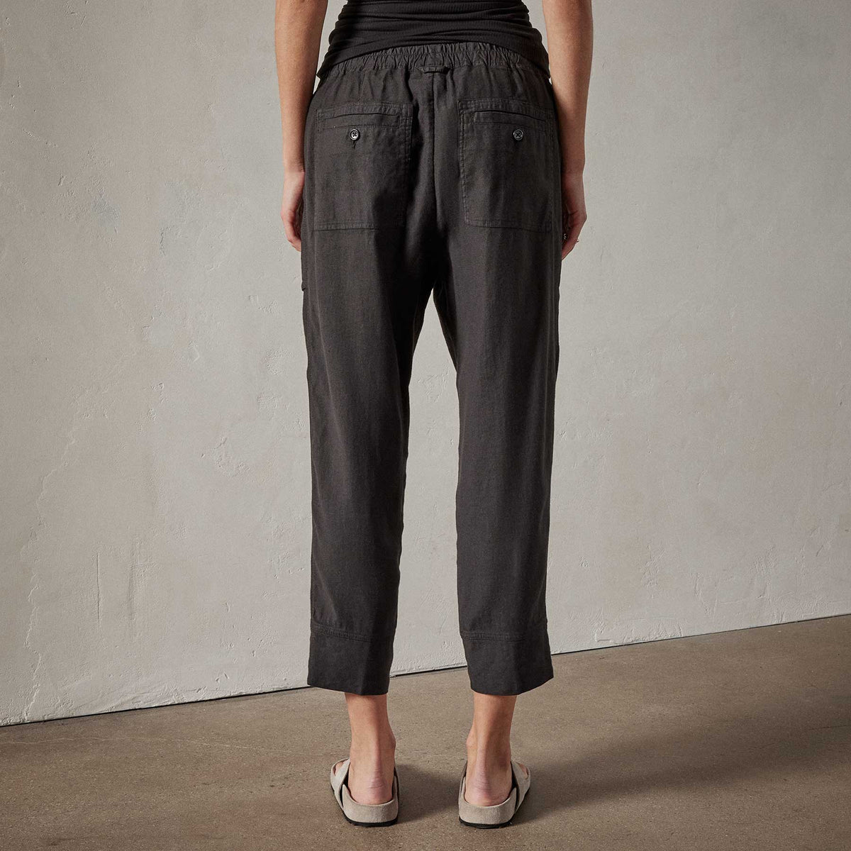 Surplus Pant in Black | James Perse Los Angeles