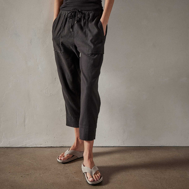 Surplus Pant in Black | James Perse Los Angeles