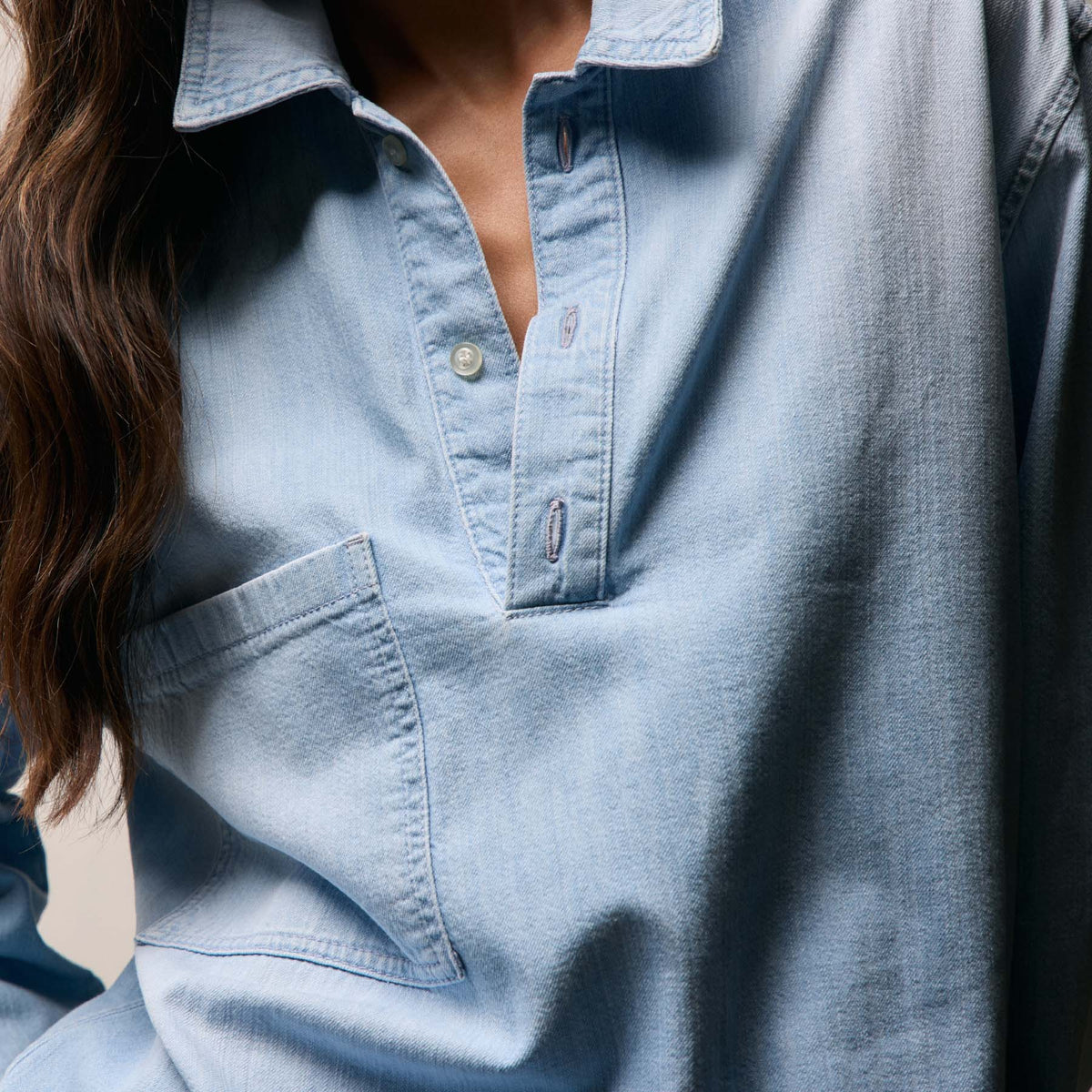 Lightweight Denim Patch Pocket Top in Malibu Vintage | James Perse Los Angeles