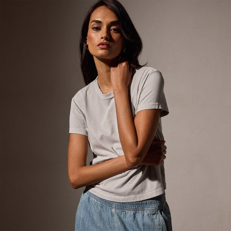 Shrunken Crew Neck Tee in Salt Pigment | James Perse Los Angeles
