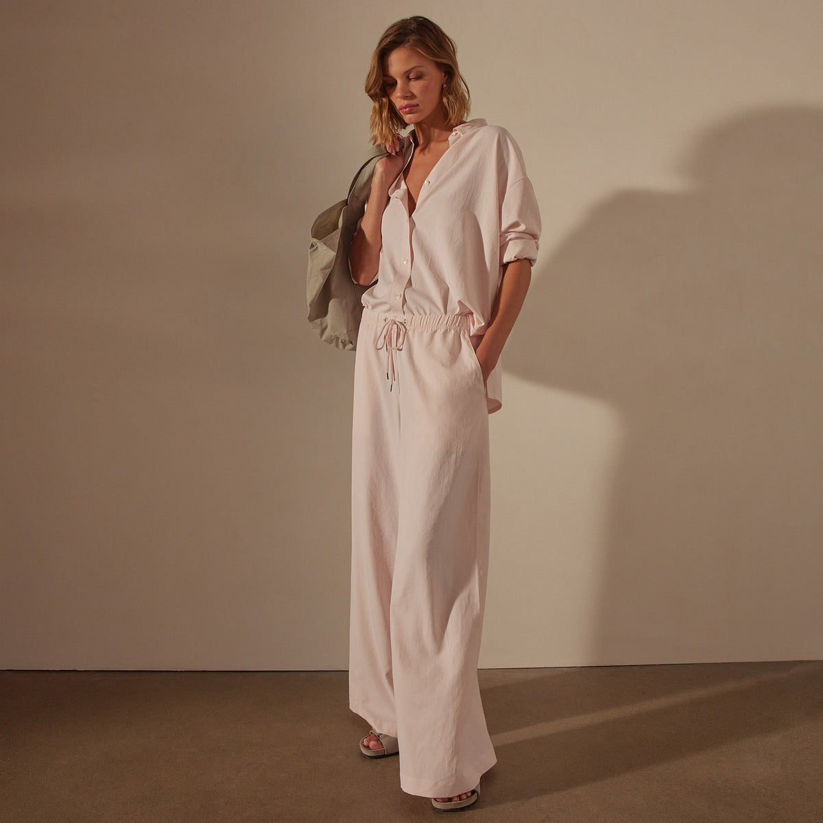 Lightweight Matte Satin Wide Leg Pant in Zephyr | James Perse Los Angeles