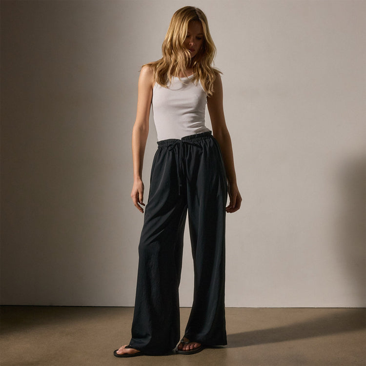 Matte Polyester Paper Bag Pant in Black | James Perse Los Angeles