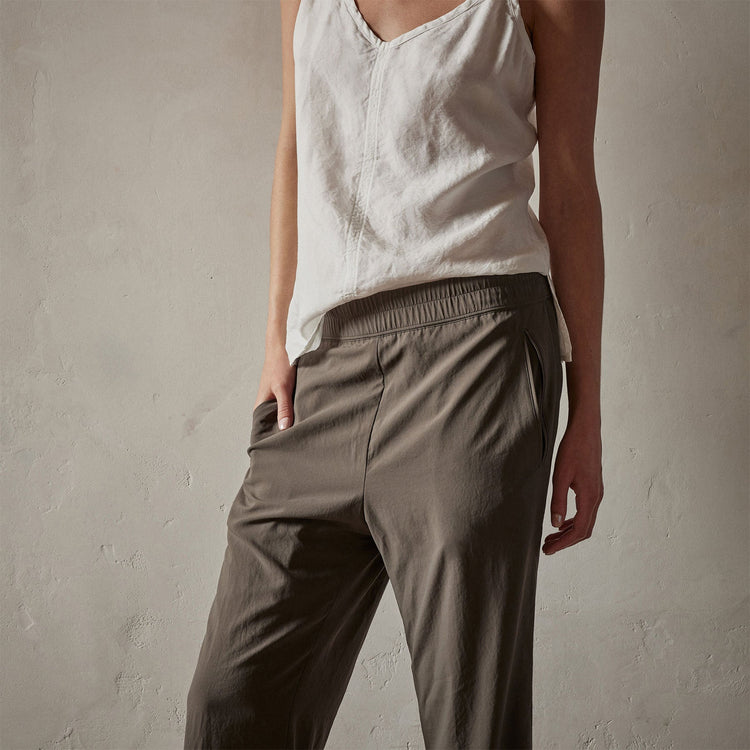 Monterey Trouser in Platoon | James Perse Los Angeles
