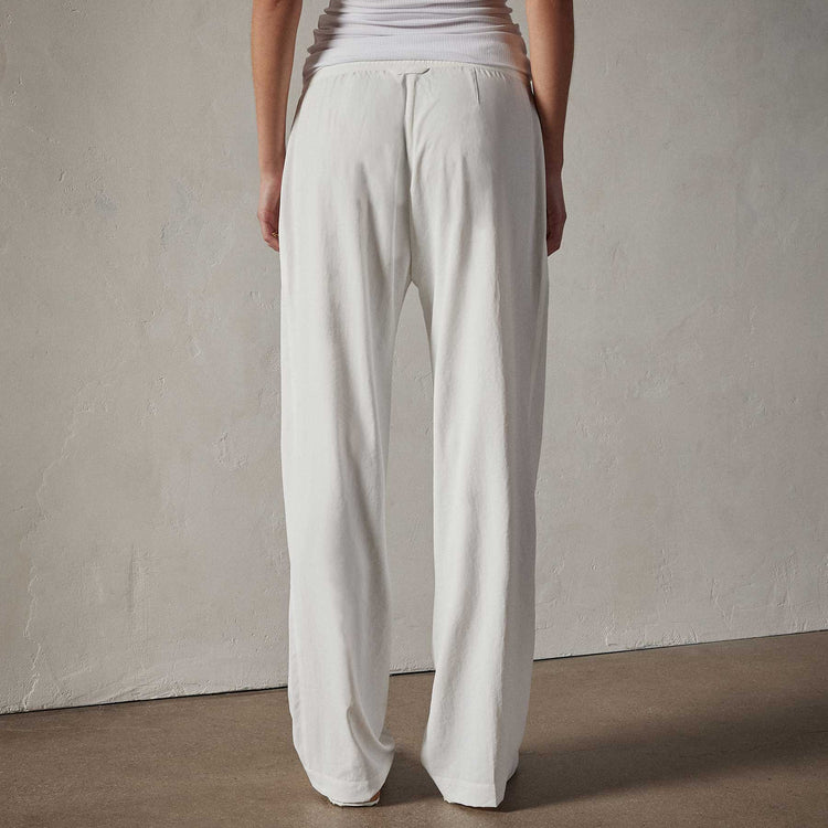 Fluid Lightweight Trouser in White | James Perse Los Angeles 