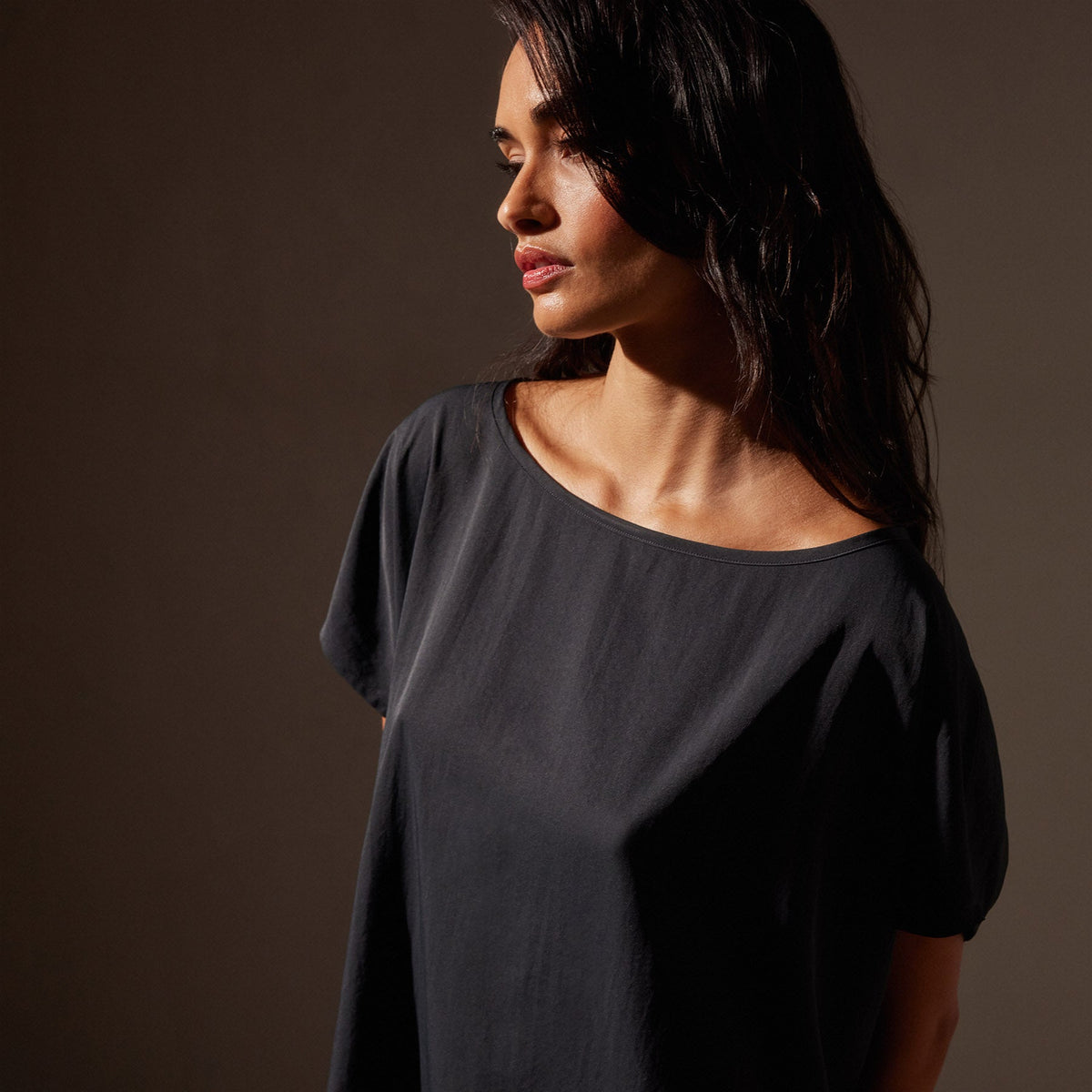 Lightweight Matte Poly Shell Top in Black | James Perse Los Angeles