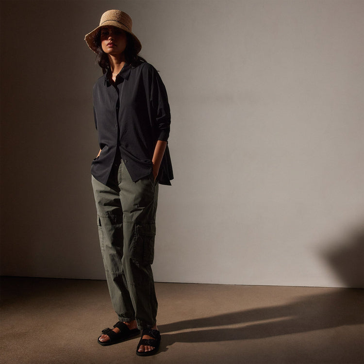 Lightweight Matte Satin Fluid Shirt in Black | James Perse Los Angeles