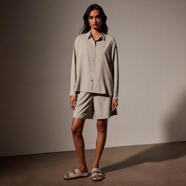 Lightweight Matte Satin Fluid Shirt in Mineral | James Perse Los Angeles
