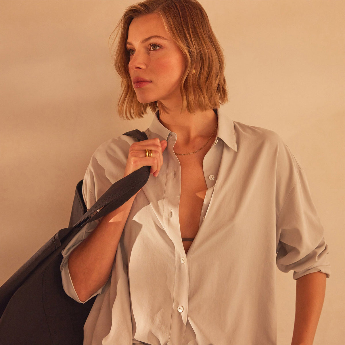 Lightweight Matte Satin Fluid Shirt in Salt | James Perse Los Angeles