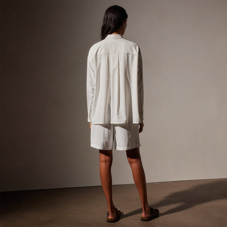 Lightweight Matte Satin Fluid Shirt in White | James Perse Los Angeles