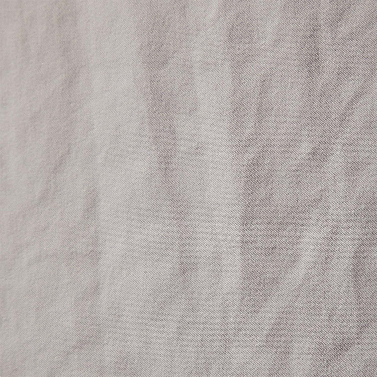 Lightweight Matte Sateen Short in White | James Perse in Los Angeles