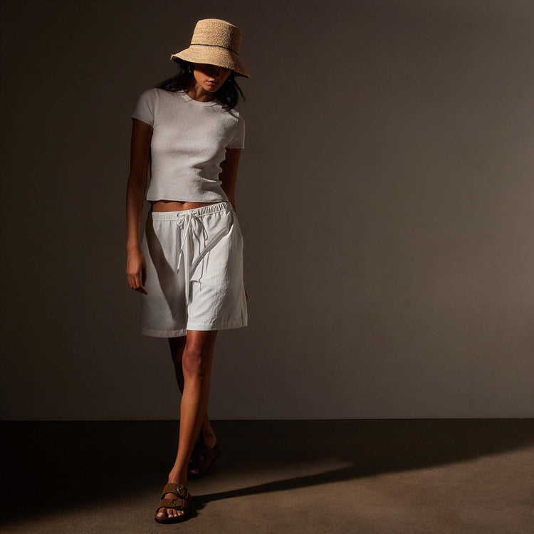 Lightweight Matte Sateen Short in White | James Perse in Los Angeles