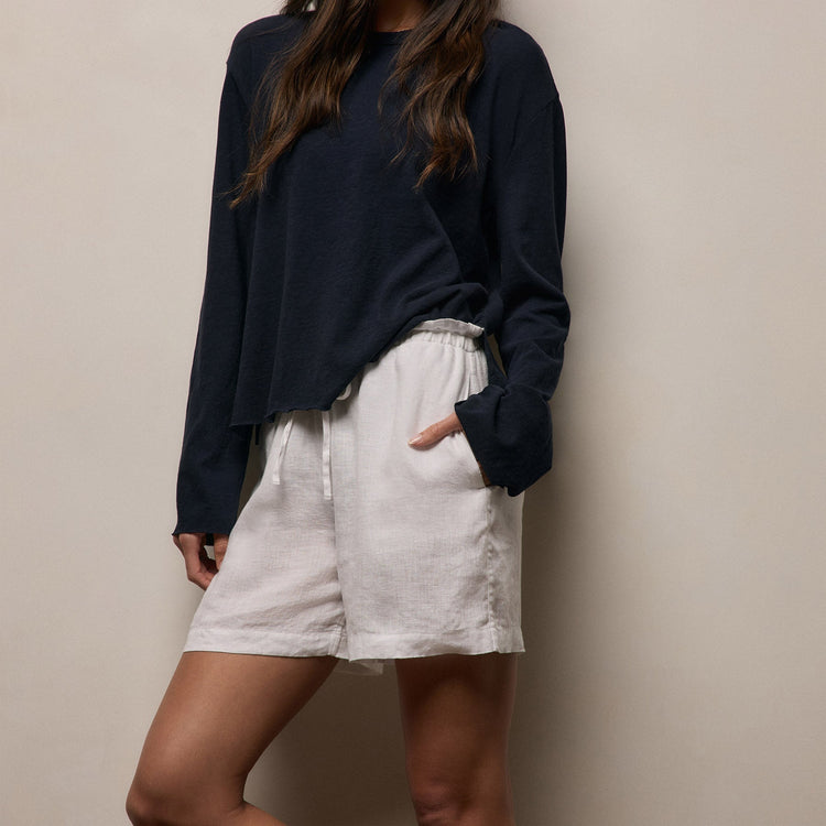 Linen Short in White | James Perse Los Angeles