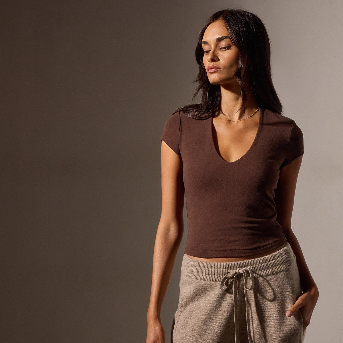 Stretch Lotus Deep V Short Sleeve Tee in Americano | James Perse Los Angeles