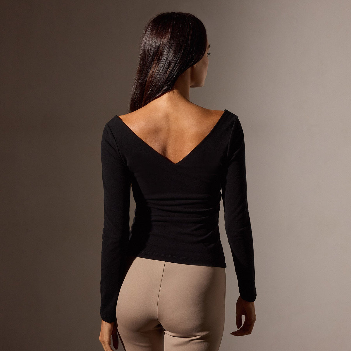 Stretch Lotus Rib Wide V Knit Top in Black | James Perse Los Angeles