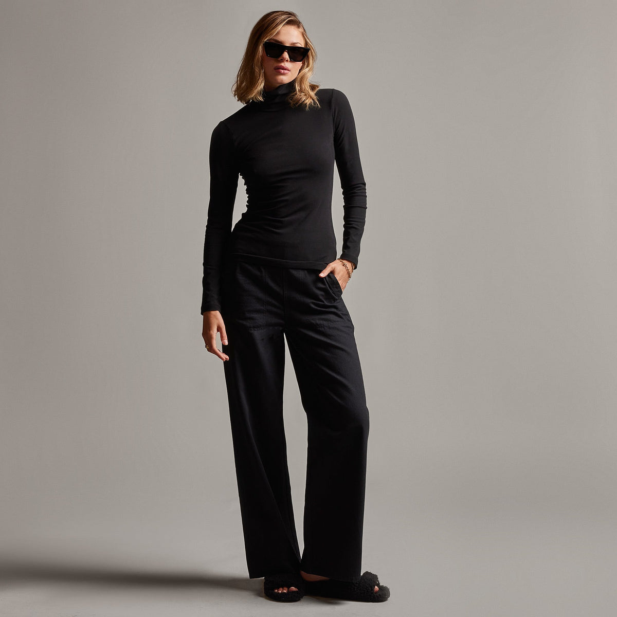 Stretch Rib Funnel Neck Long Sleeve Top in Black | James Perse Los Angeles