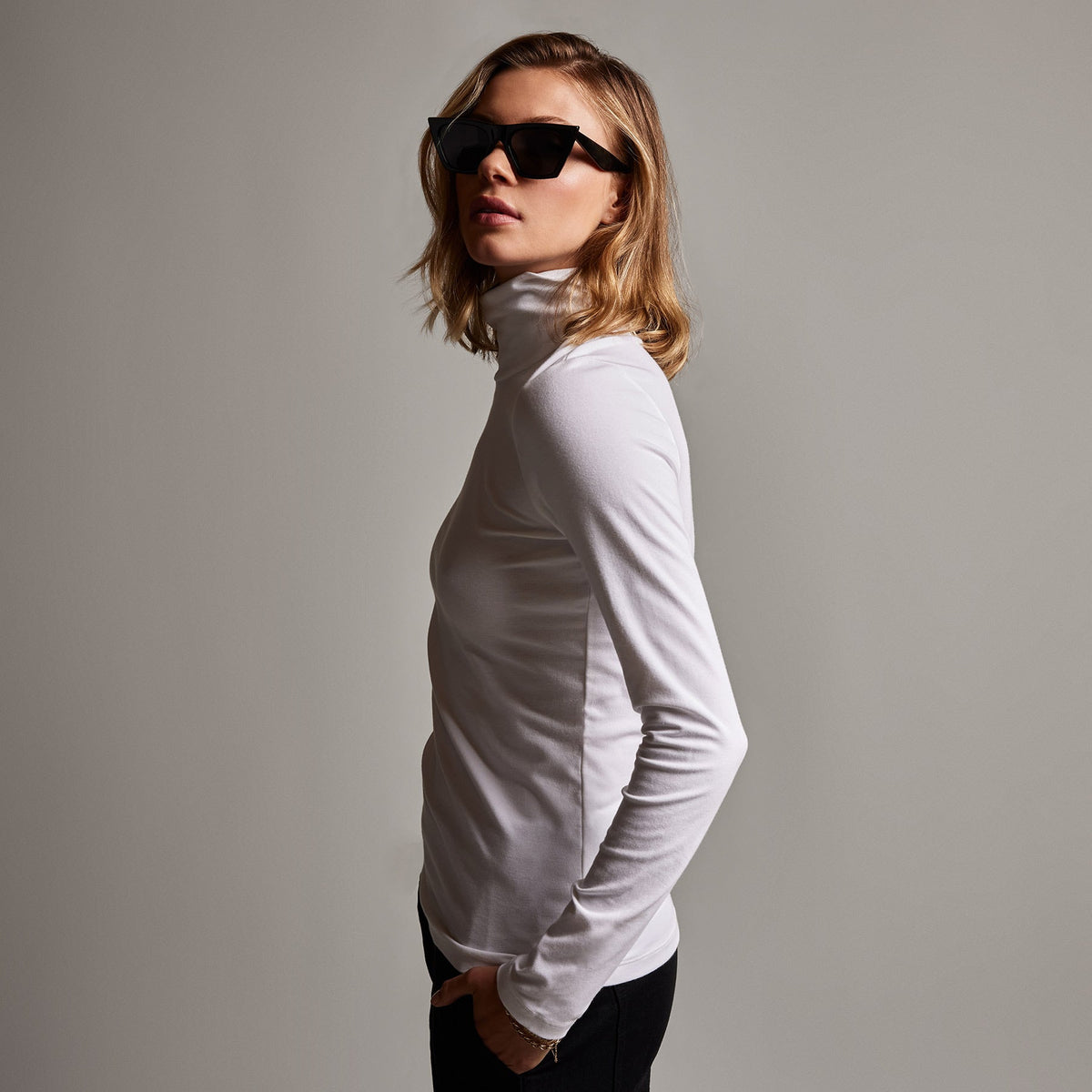 Stretch Rib Funnel Neck Long Sleeve Top in White | James Perse Los Angeles
