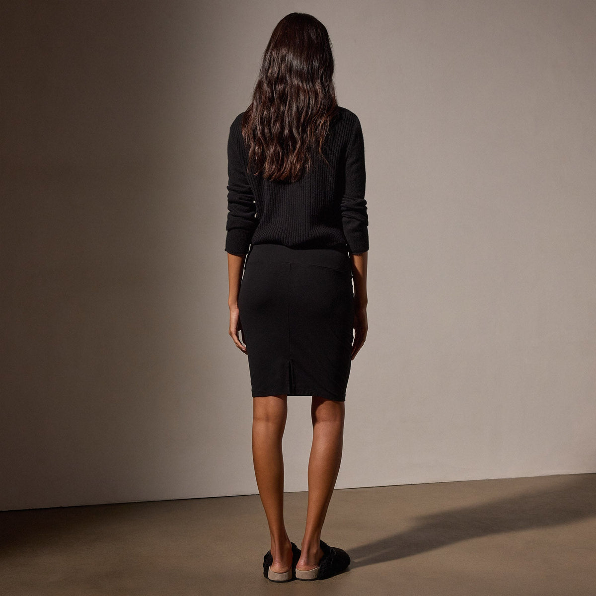 Lotus Stretch Rib Pencil Skirt in Black | James Perse Los Angeles