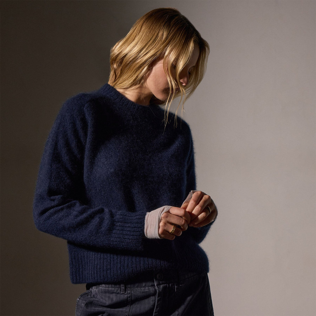 Cashmere Saddle Shoulder Crew Neck in Deep Navy | James Perse Los Angeles