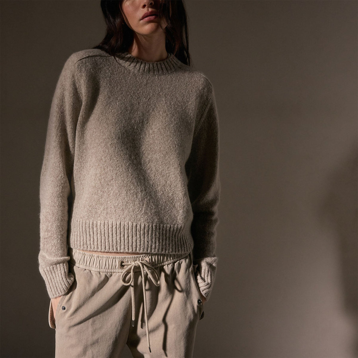 Cashmere Saddle Shoulder Crew Neck in Hazel | James Perse Los Angeles