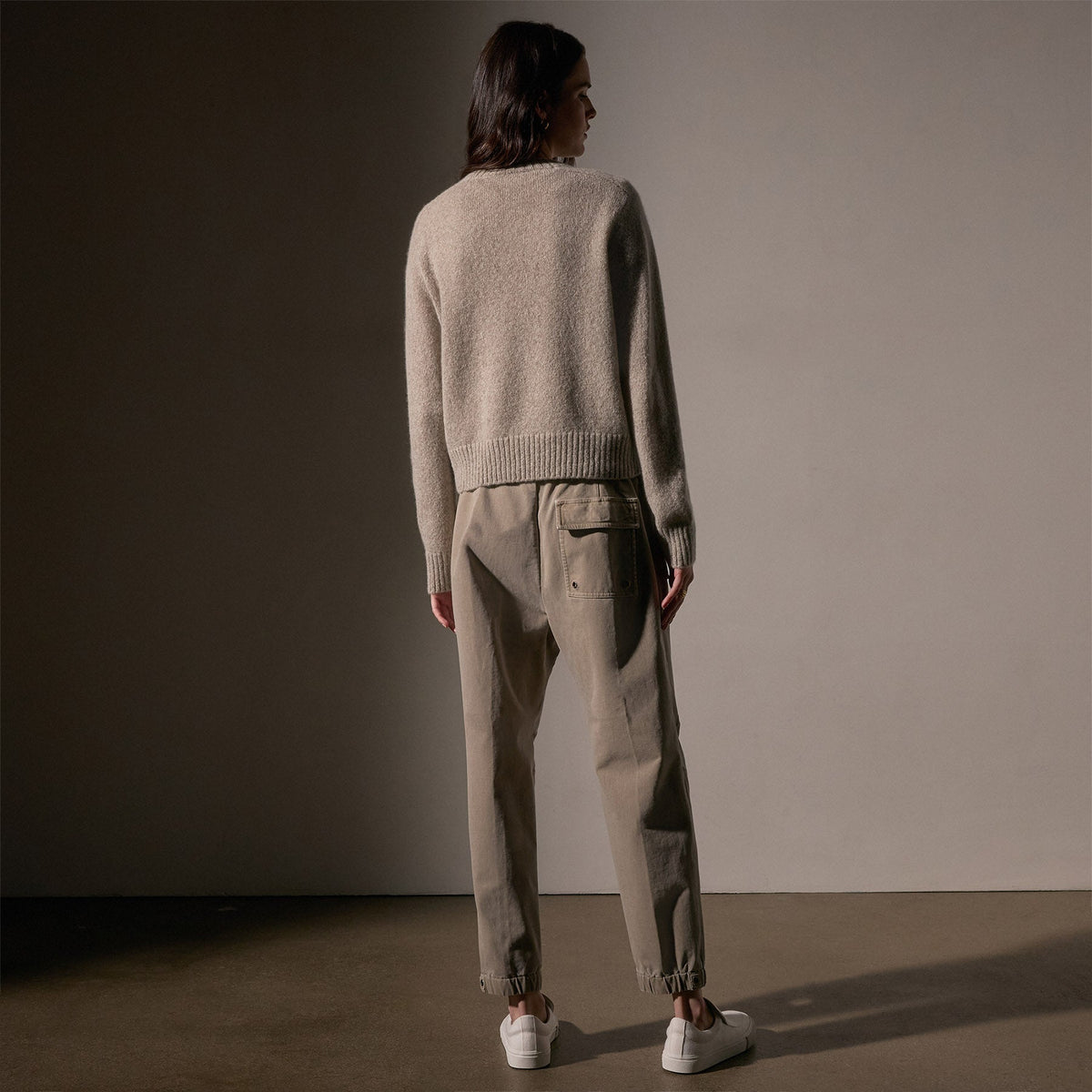Cashmere Saddle Shoulder Crew Neck in Hazel | James Perse Los Angeles