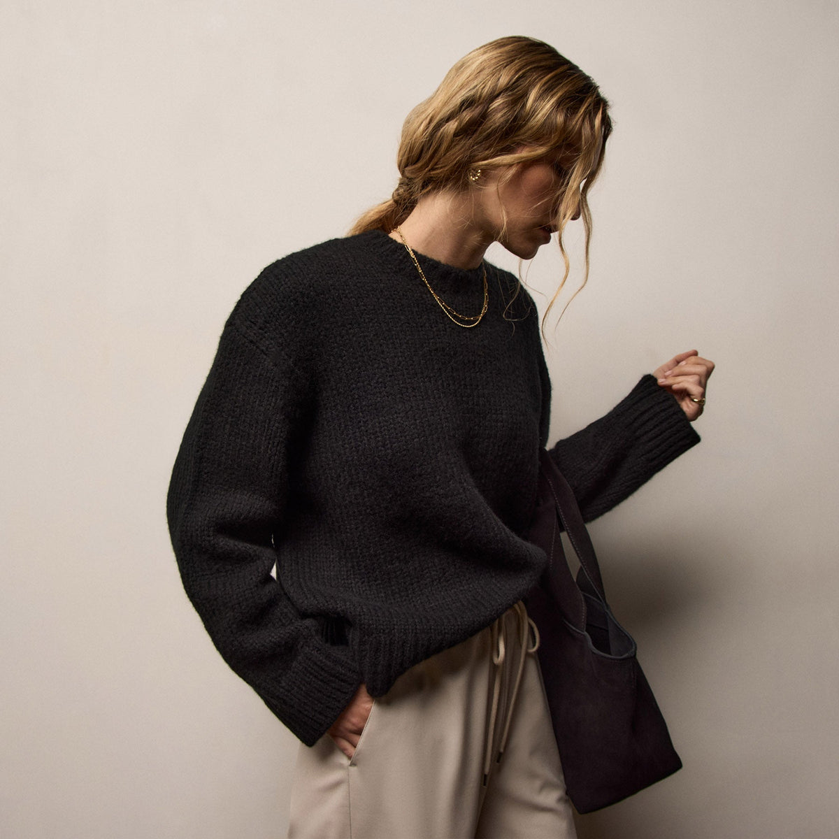 Lightweight Open Stitch Cashmere Crew in Black | James Perse Los Angeles