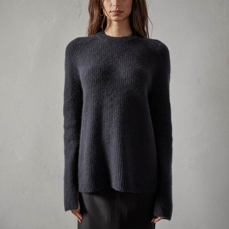 Rib Raglan Crew Sweater in Black | James Perse Los Angeles