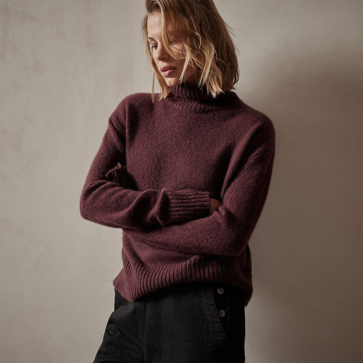 Mid Gauge Funnel Neck Sweater in Cordova | James Perse Los Angeles