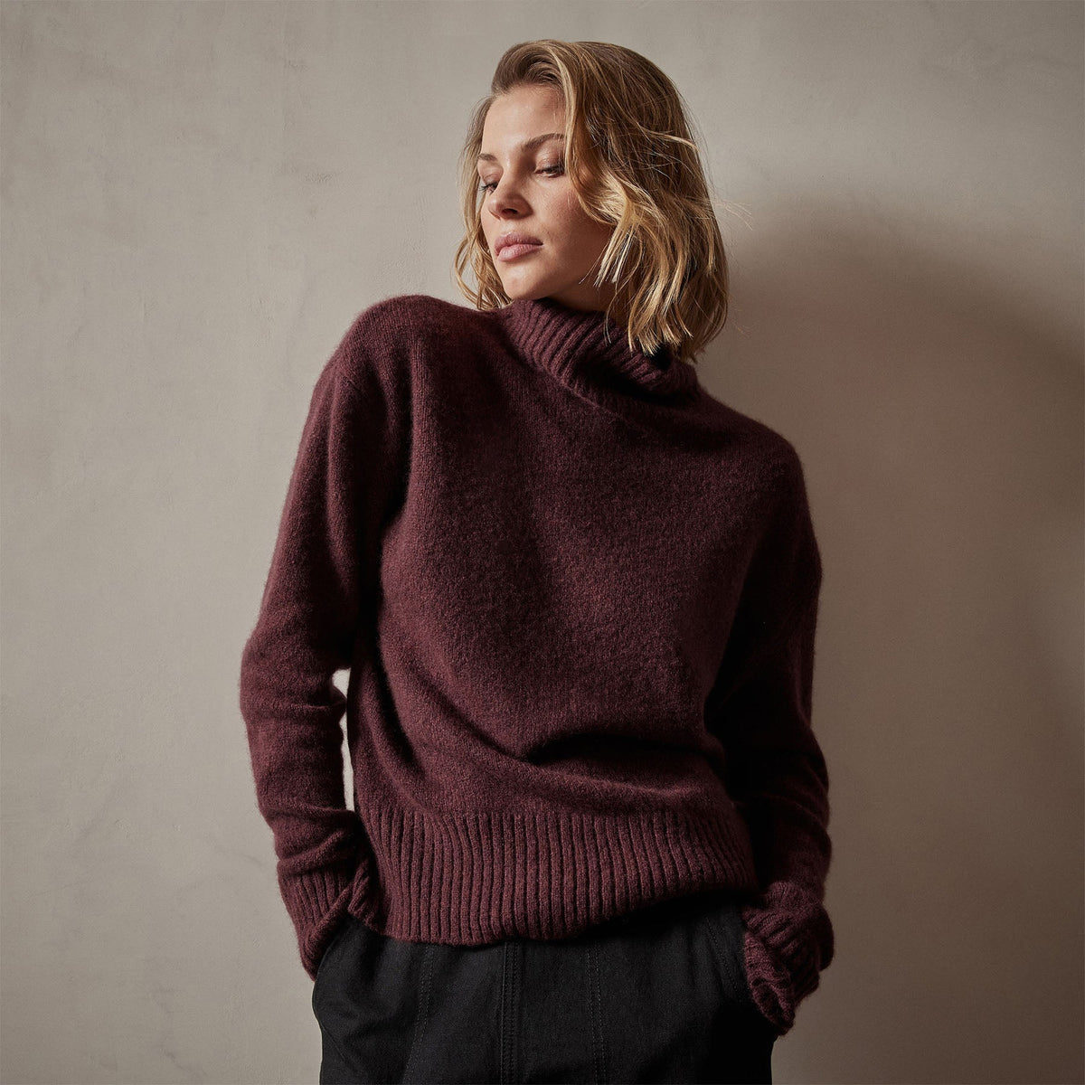 Mid Gauge Funnel Neck Sweater in Cordova | James Perse Los Angeles