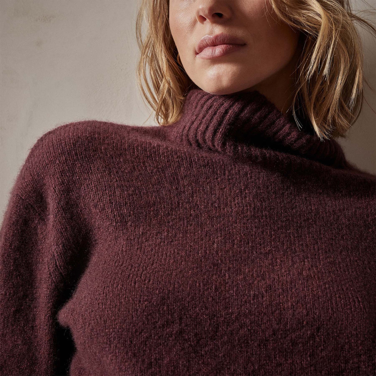 Mid Gauge Funnel Neck Sweater in Cordova | James Perse Los Angeles