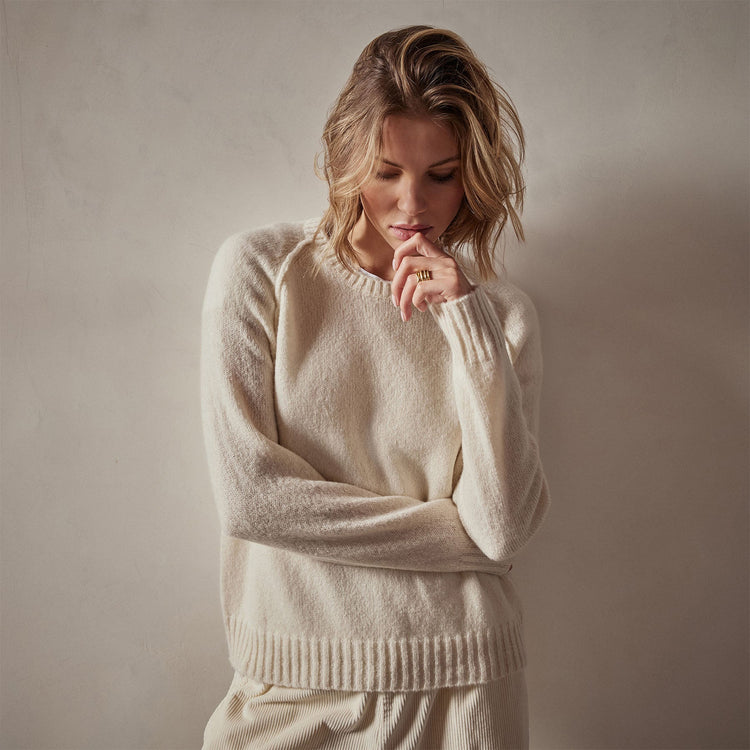 Cashmere Crew Sweater in Ivory | James Perse Los Angeles